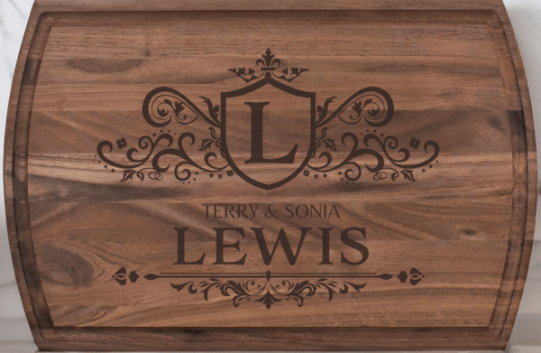 Regal family personalized cutting board - image 3