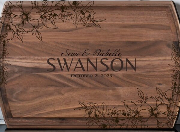 Elegant floral personalized cutting board - image 2